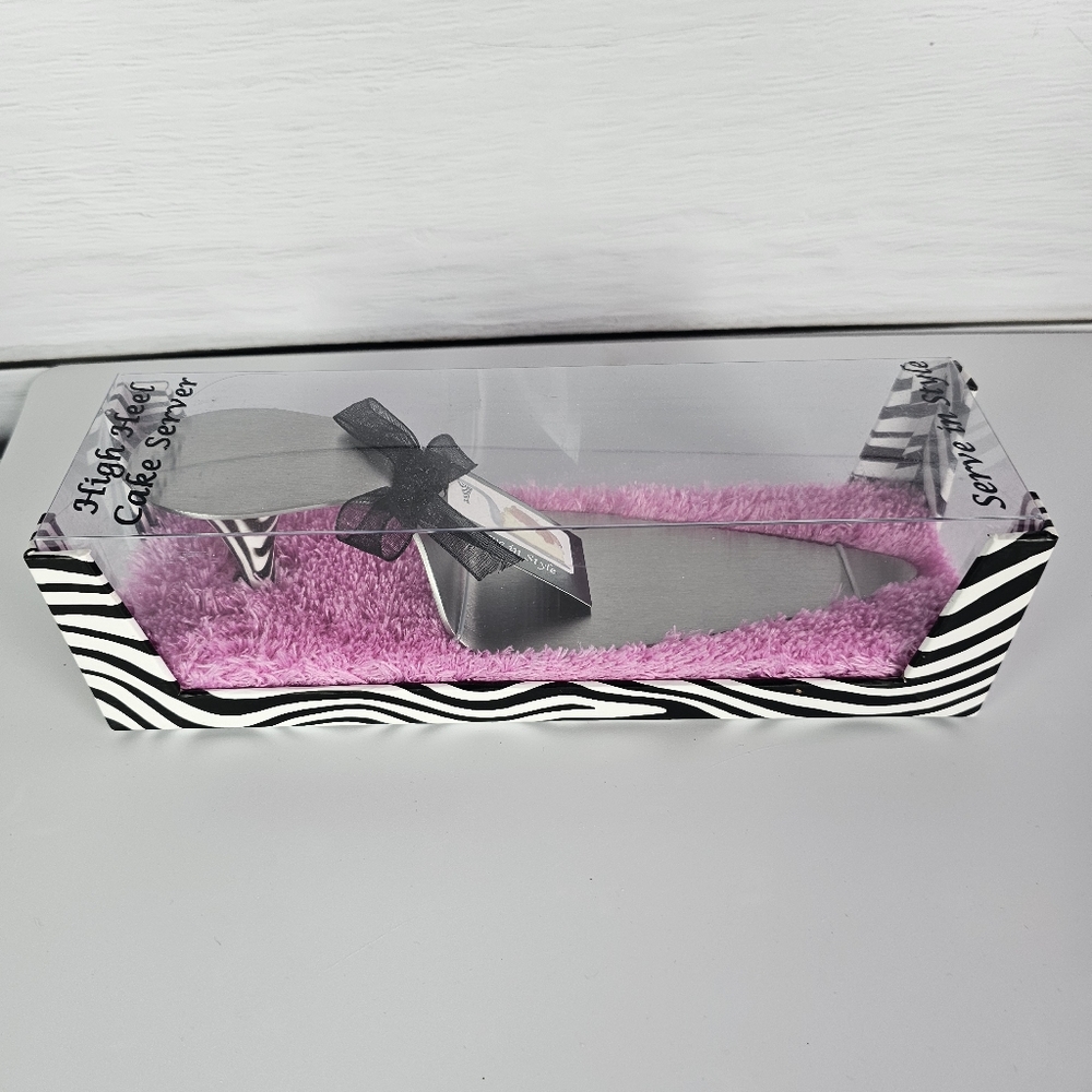 Wild Eye Designs High Heel Cake Server zebra